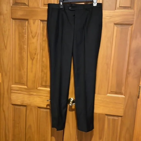 Men’s Suit jacket, pants and vest Black Wedding Church Special Occasion Medium